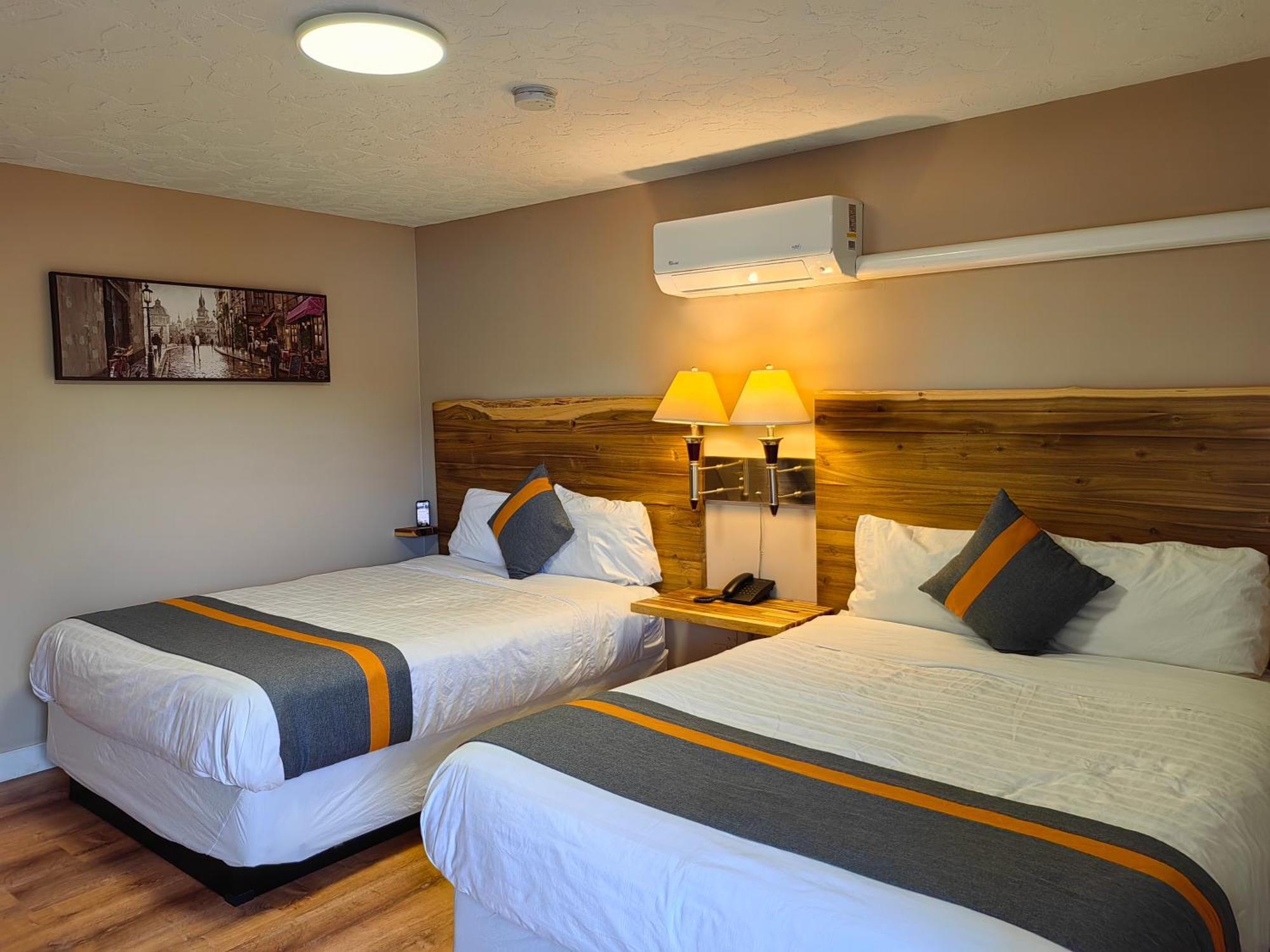 Harbour Light Motel 2*